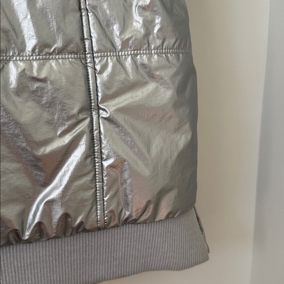 Anthropologie Daily Practice by Anthropologie Metallic Puffer Vest Size XL - Picture 8 of 14